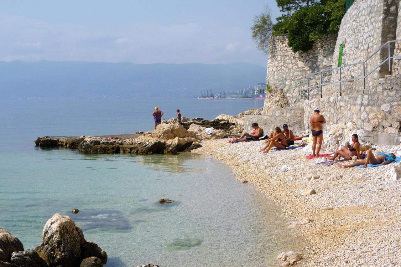Apartments With A Parking Space Rijeka - 18146 Esterno foto