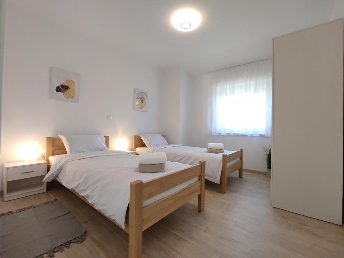 Apartments With A Parking Space Rijeka - 18146 Esterno foto