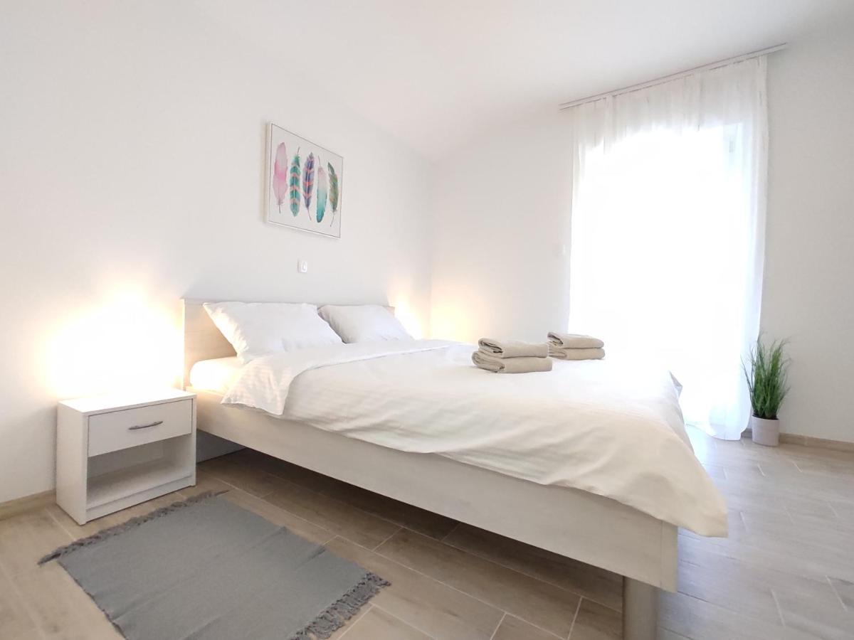 Apartments With A Parking Space Rijeka - 18146 Esterno foto