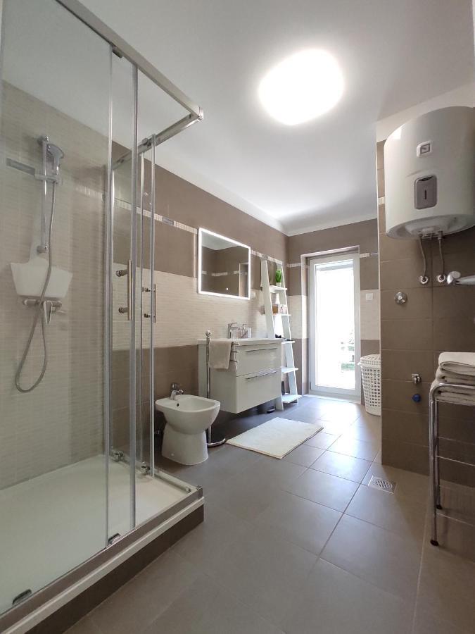 Apartments With A Parking Space Rijeka - 18146 Esterno foto