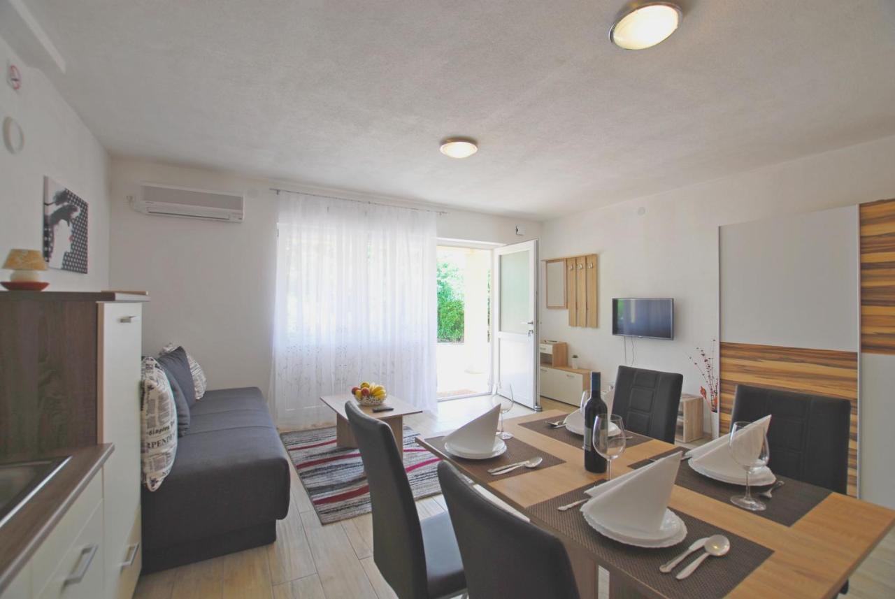 Apartments With A Parking Space Rijeka - 18146 Esterno foto